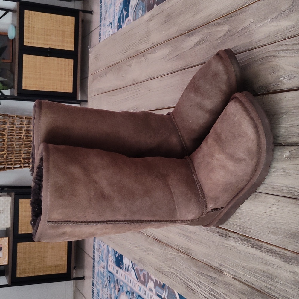 UGG Tall Suede Boots in Brown Size Woman's 5